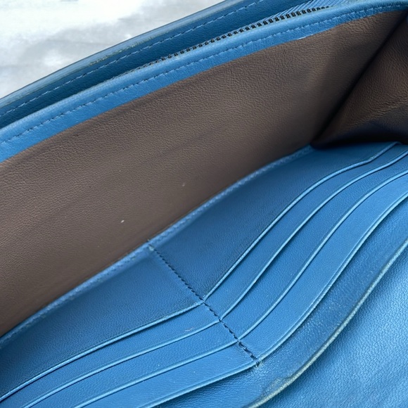 Blue Bottega Veneta woven leather long snap wallet w/ zipper pouch, casual vibe - Picture 7 of 16